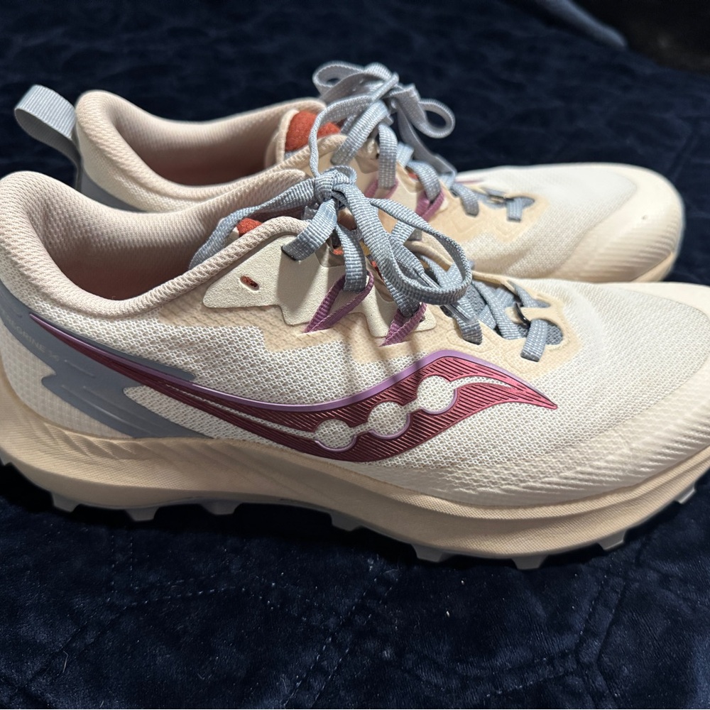 Saucony Women's Cream and Maroon Athletic Trail Shoes- never worn. Only tried on